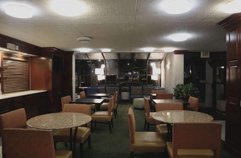 Food & Drinks 4, Astoria Hotel West, Danville