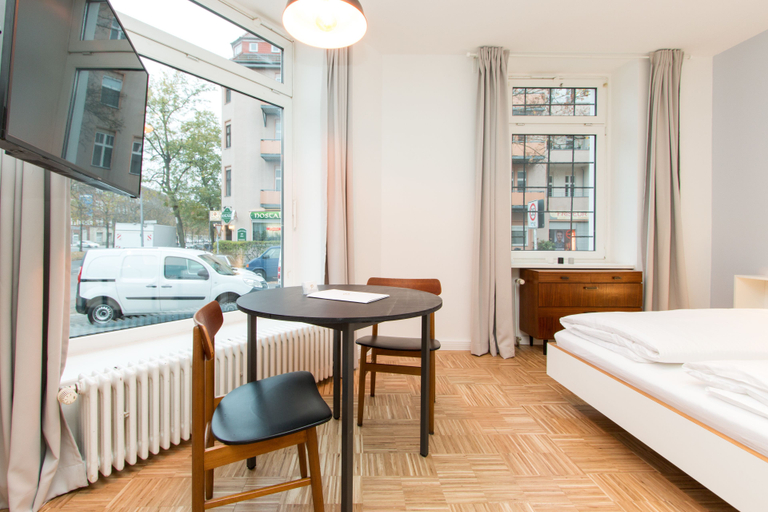 Others 4, Apartments Berlin Aroser Allee, Berlin