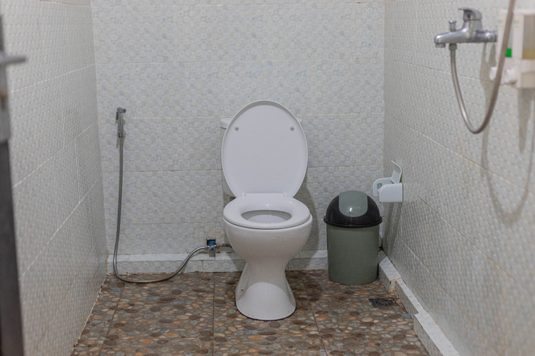 Bathroom 3, The Salang Guest House, Klungkung