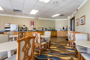 Food & Drinks 2, ECONO LODGE, Clark