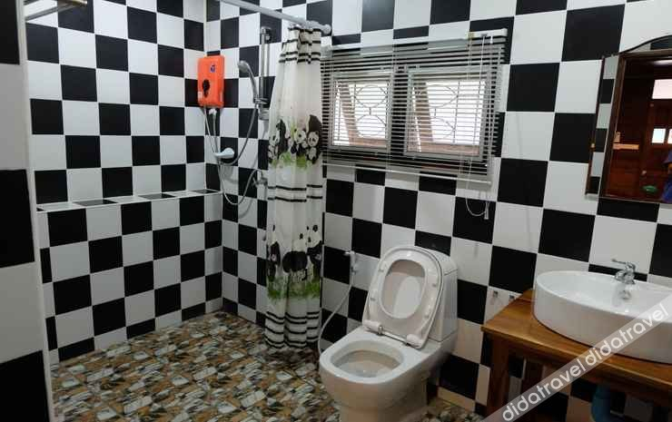 Bathroom, BMP Farm House, Mae Taeng