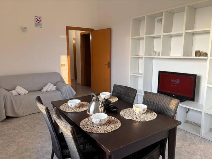 4, Apartment in a villa with a relaxing pool, Ragusa