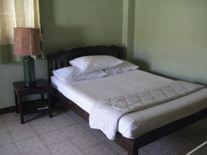 Bedroom, KumJawJomKaew, Muang Lamphun