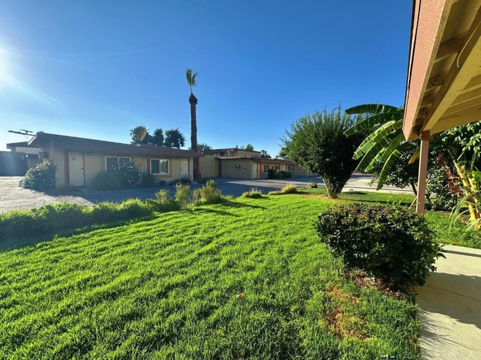 Others 5, Royal Inn & Suites, Riverside