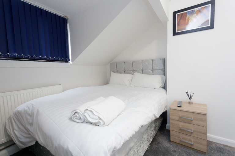 Others 4, Towler House Apartments 6 Beds in 3 Bedrooms, Leeds