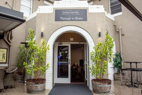 Others 3, Tates Hotel Windsor, Hawkesbury