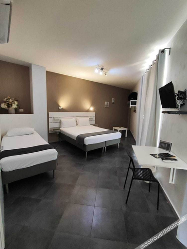 Others 3, Living Bed and Breakfast, Napoli