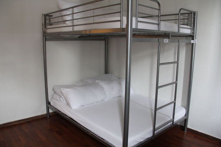 Bedroom 3, Stay2Night Hostel, Zürich
