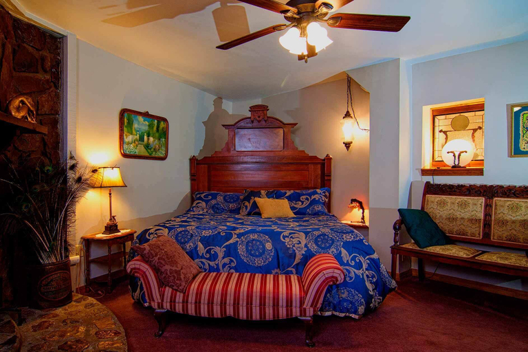 Bedroom, BENTON PLACE INN, Carroll