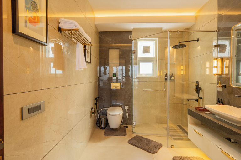 Bathroom 5, ELIVAAS privé Royce Rose 4BHK Hilltop, Solan