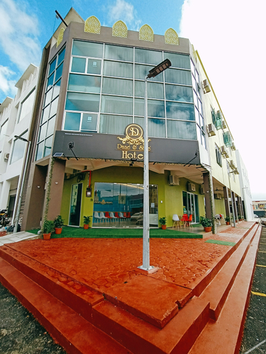 Exterior & Views