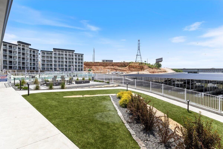 Garden view, Waterview Retreat in Osage Beach With Public Dock and Community Pool, Camden