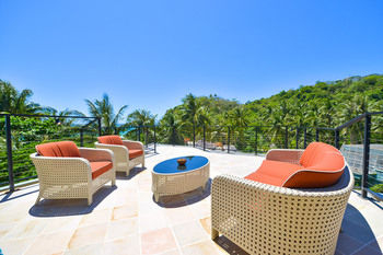 Others 4, Signature Boracay Punta Rosa, Malay