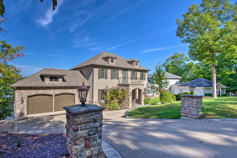 Exterior, Lakeside Luxury With Breathtaking Views, Camden