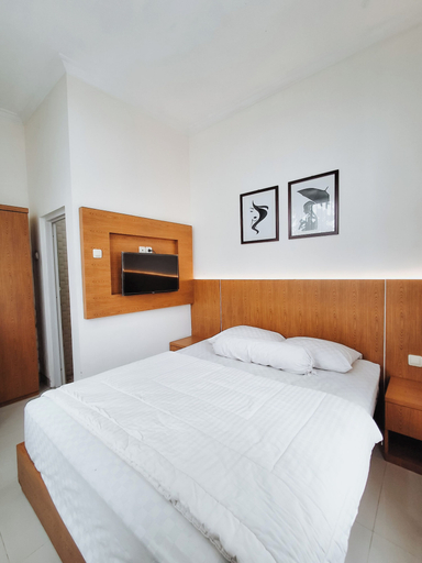 Room 4, Hallstatt Living Near UII Jakal, Sleman