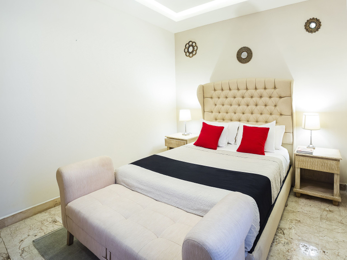 Others 4, Hotel Roma 191, Mexico City
