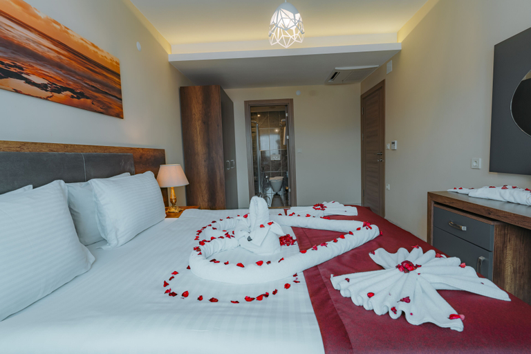 Bedroom 3, Empula Hotel & Residences, Yomra