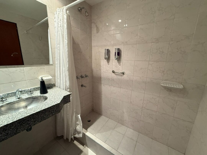 Bathroom 3, Villa De Merlo Hotel Spa, Junín
