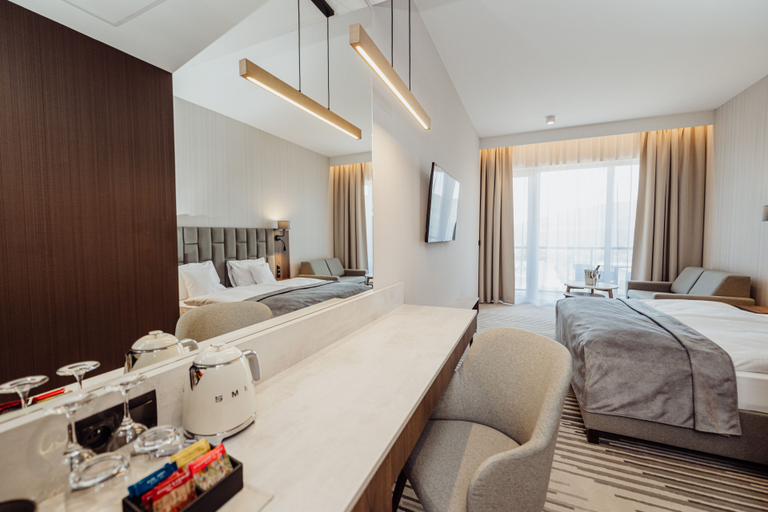 Bedroom 2, Elements Hotel Spa, Lubań