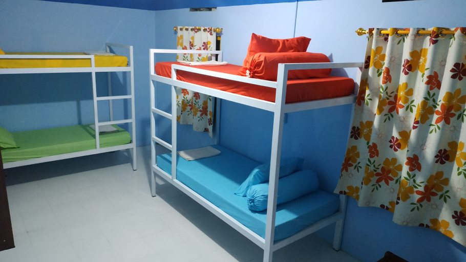 Bedroom 2, Genthong Homestay - Hostel, Magelang