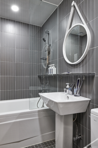 Bathroom 5, Just Stay Hotel Osan Station Branch, Pyeongtaek