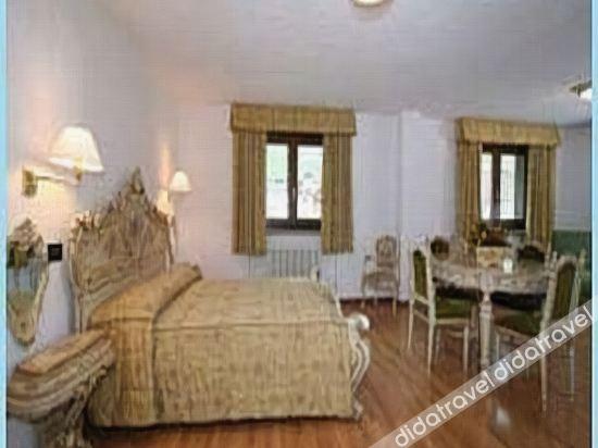 Others 4, Hotel Chateau des Dames, Aosta