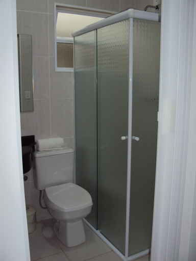 Bathroom 3, Laf Hotel, Registro
