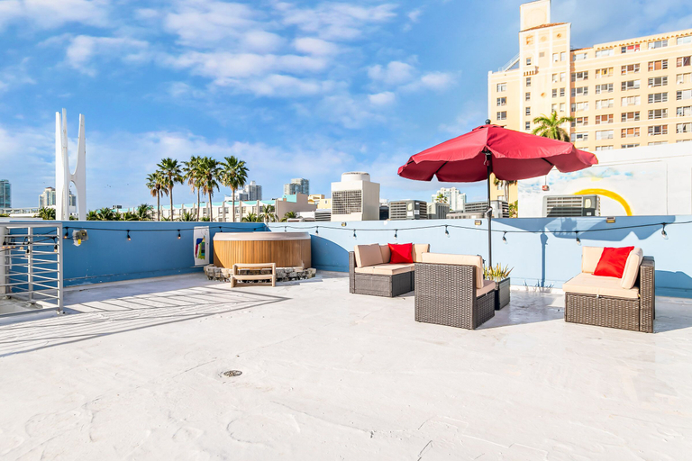 Others 3, 2 Bedroom 2 Bath Loft with Exclusive Rooftop & Hot Tub, Miami-Dade