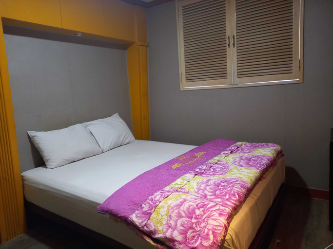 Bedroom, K Motel, Buk
