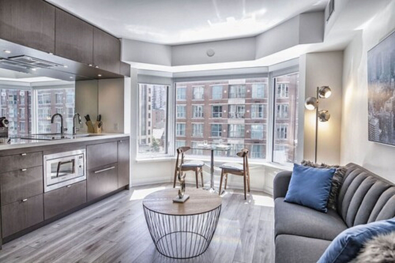 Others 5, Avalon Suites Yorkville, Toronto