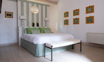 Others 4, Relais Casamassima, Perugia