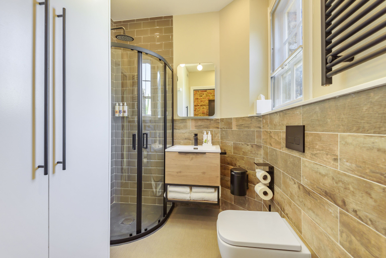 Bathroom, Oak & Poppy Apartments, London