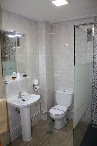 Bathroom 5, Hostal La Pastora, Ávila