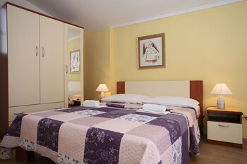 Others 3, Apartmani Kovačić, Makarska