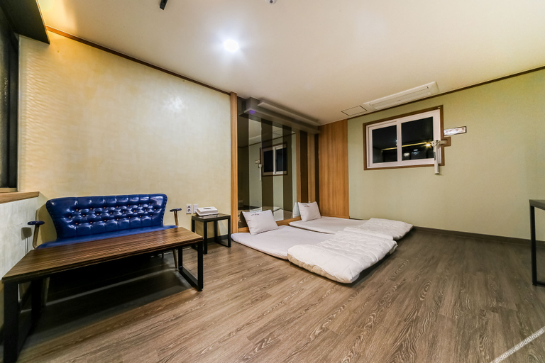 Bedroom 3, Yeongcheon CL Hotel, Yeongcheon