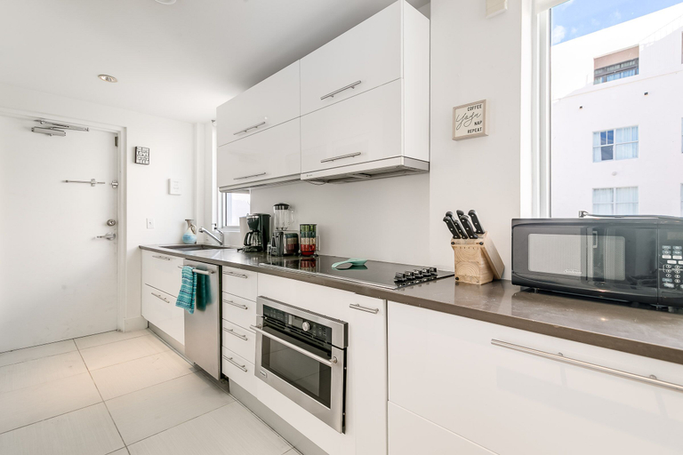 Others 2, 2 Bedroom 2 Bath Loft with Exclusive Rooftop & Hot Tub, Miami-Dade