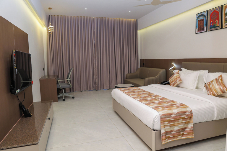 Room 2, King's Kraft Shubh Hotel, Devbhumi Dwarka