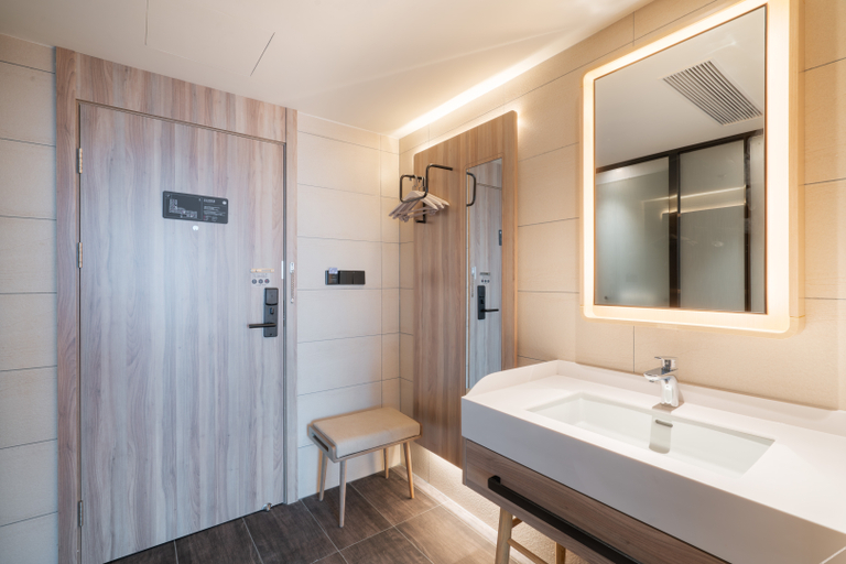 Bathroom 3, Hanting Hotel Jiangyou Monument, Mianyang
