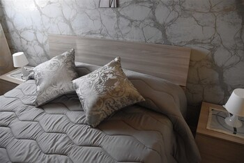 Others 5, B&B Il Cuore dellEtna, Catania