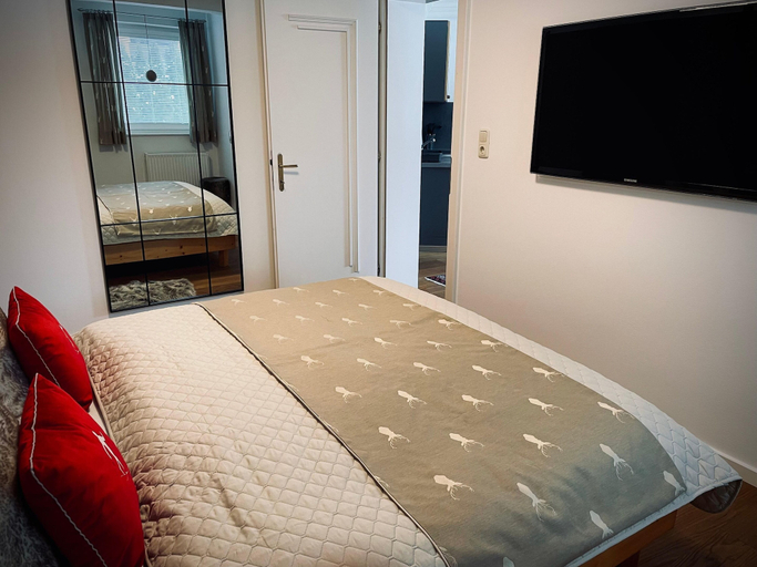 Bedroom 2, Apartment in Neukirchen near Ski Lift, Zell am See