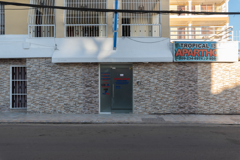Property entrance 2, Room-double Room Near SDQ Airport Fast, Santo Domingo Este