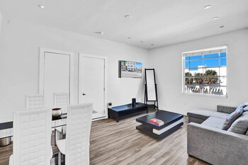 Others 5, Beautiful 2br, South Beach!!!, Miami-Dade