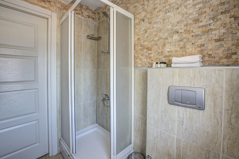 Bathroom 5, Galata Homes Suites, Beyoğlu