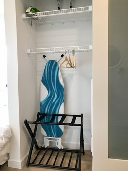 Others 5, Modern Roosevelt Urban Studio, Seattle