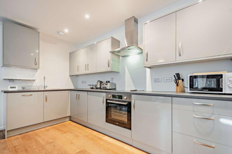 Others 3, Modern, city living apartments, Oxfordshire