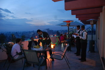Outdoor Dining 4, Adot Tina Hotel, Addis Abeba
