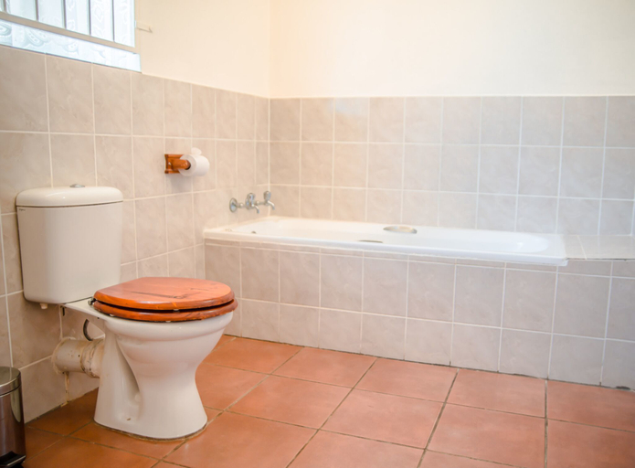 Bathroom, Loskop Valley Lodge and Restaurant, Sekhukhune