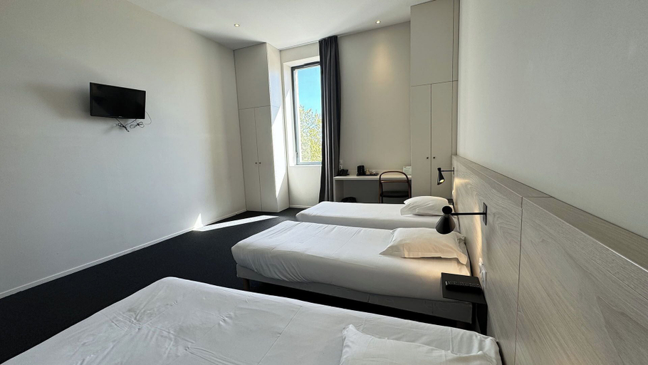 Bedroom 2, Les Villages Clubs du Soleil, Bouches-du-Rhône