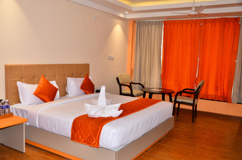 Bedroom 3, Grand Signature Hotel & spa, Salem