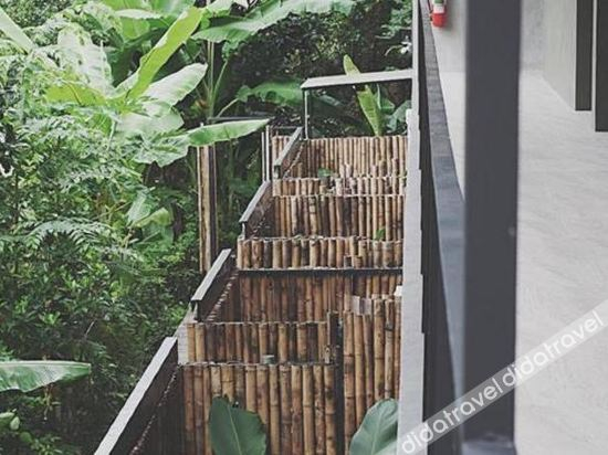 Others 3, Gajib Bed&Breakfast, Bang Khon Ti